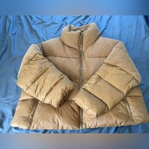 Old Navy Women’s Sherpa Puffer Jacket